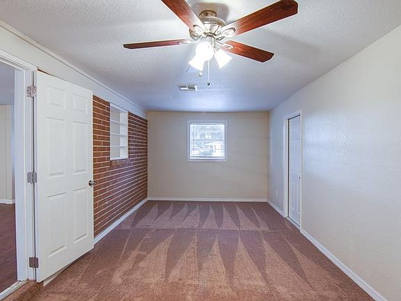 5th image of 2406 Colonial Ave