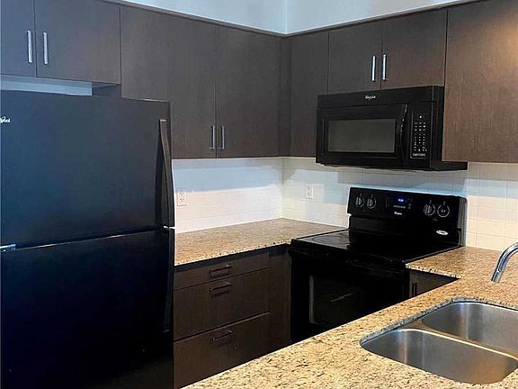 5th image of 80 Esther Lorrie Dr #610