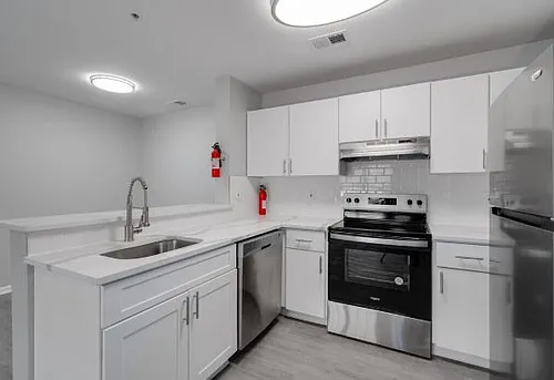 228 W 4th St #3A Photo 1 228 W 4th St #3A Photo 1