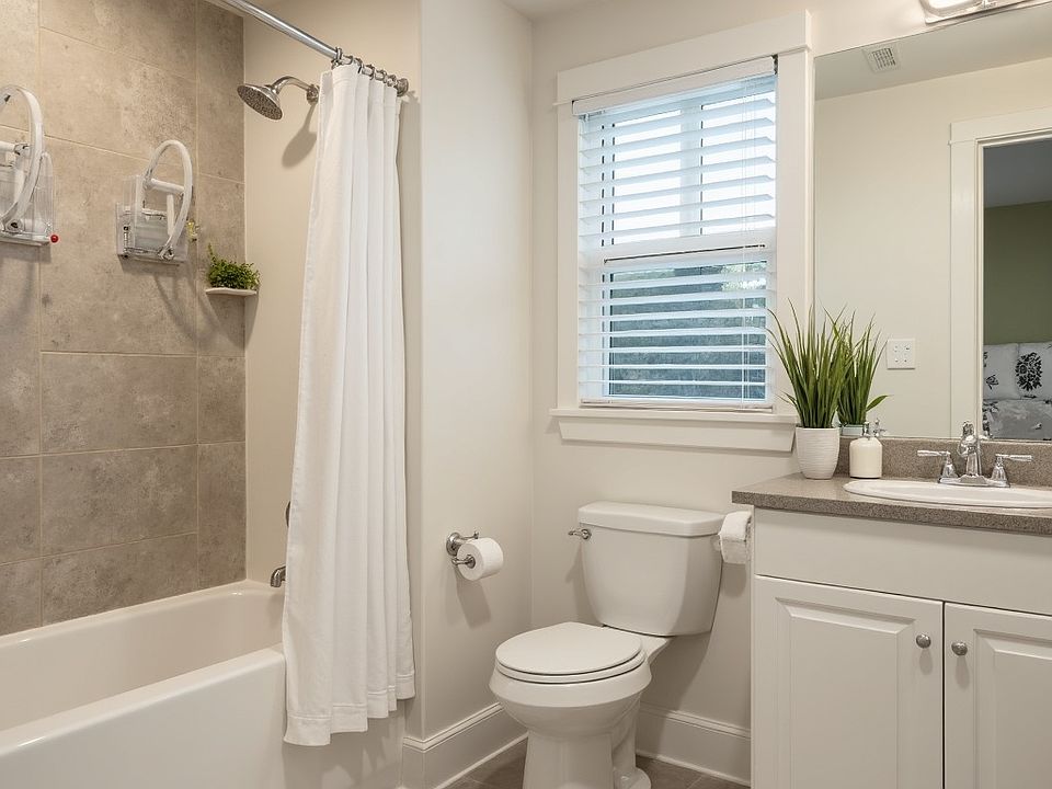 1st image of 1800 S Main St #1