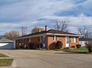702 Clinton River Dr, Mount Clemens, MI 48043