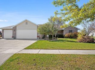 2002 Geri Ln, Manitowoc, WI 54220