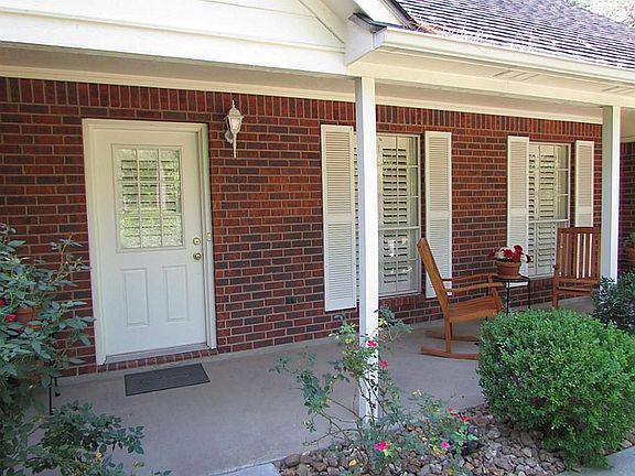 3rd image of 315 Rolling Wood Dr