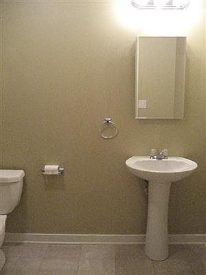 4th image of 1012 W Railroad Ave APT 203