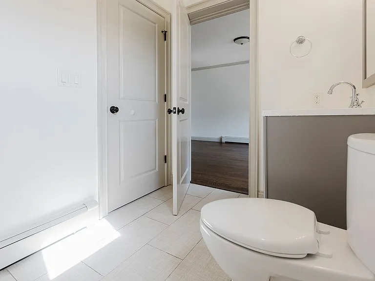 2599 Washington St — Photo 22