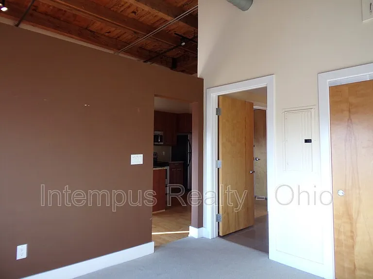 150 E Main St #611 — Photo 11