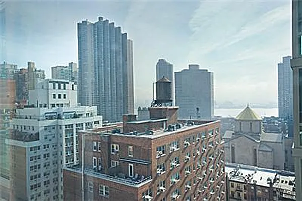Rented by R New York | media 26