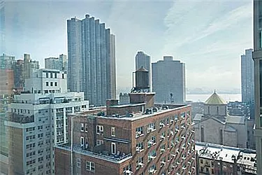 Rented by R New York