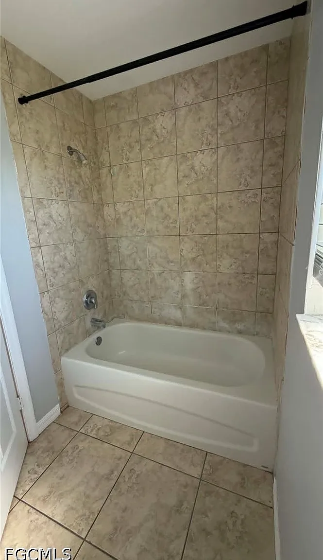 2 bed, 2.0 bath, 1125 sqft, $1,300 — Photo 4