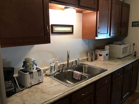 full kitchen