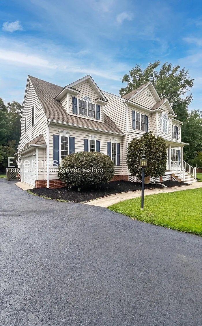 6 bed, 4.0 bath, 2886 sqft, $3,195 — Photo 2