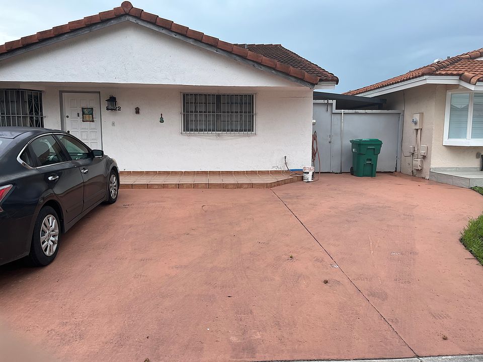 1st image of 8822 NW 116th Ter