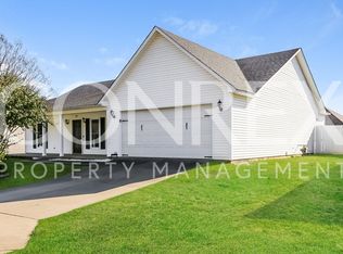 231 Hunters Run Dr, Haskell, AR 72015