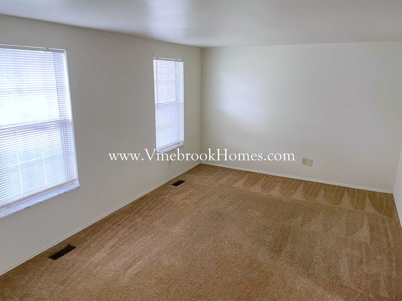 8137 Mount Aetna — Photo 2