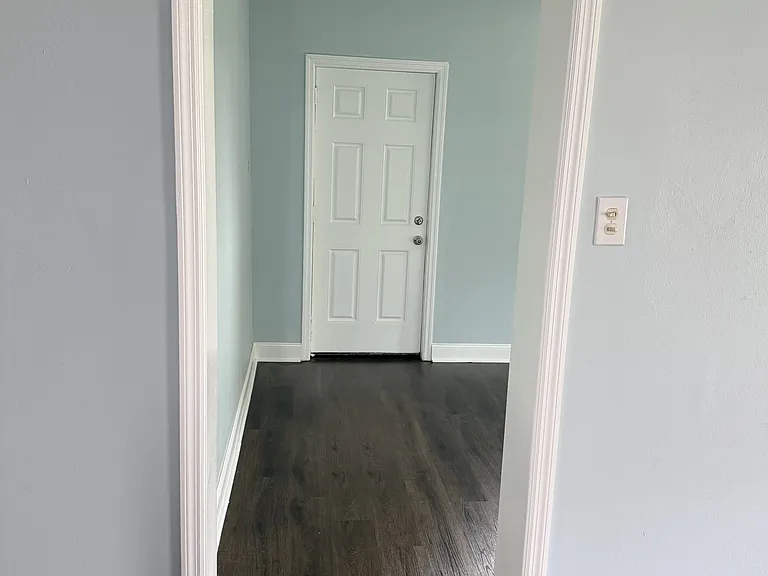 3180 Notre Dame St — Photo 9