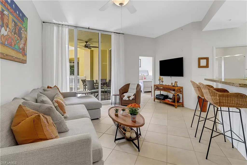 1 bed, 1.0 bath, 852 sqft, $6,000 — Photo 1