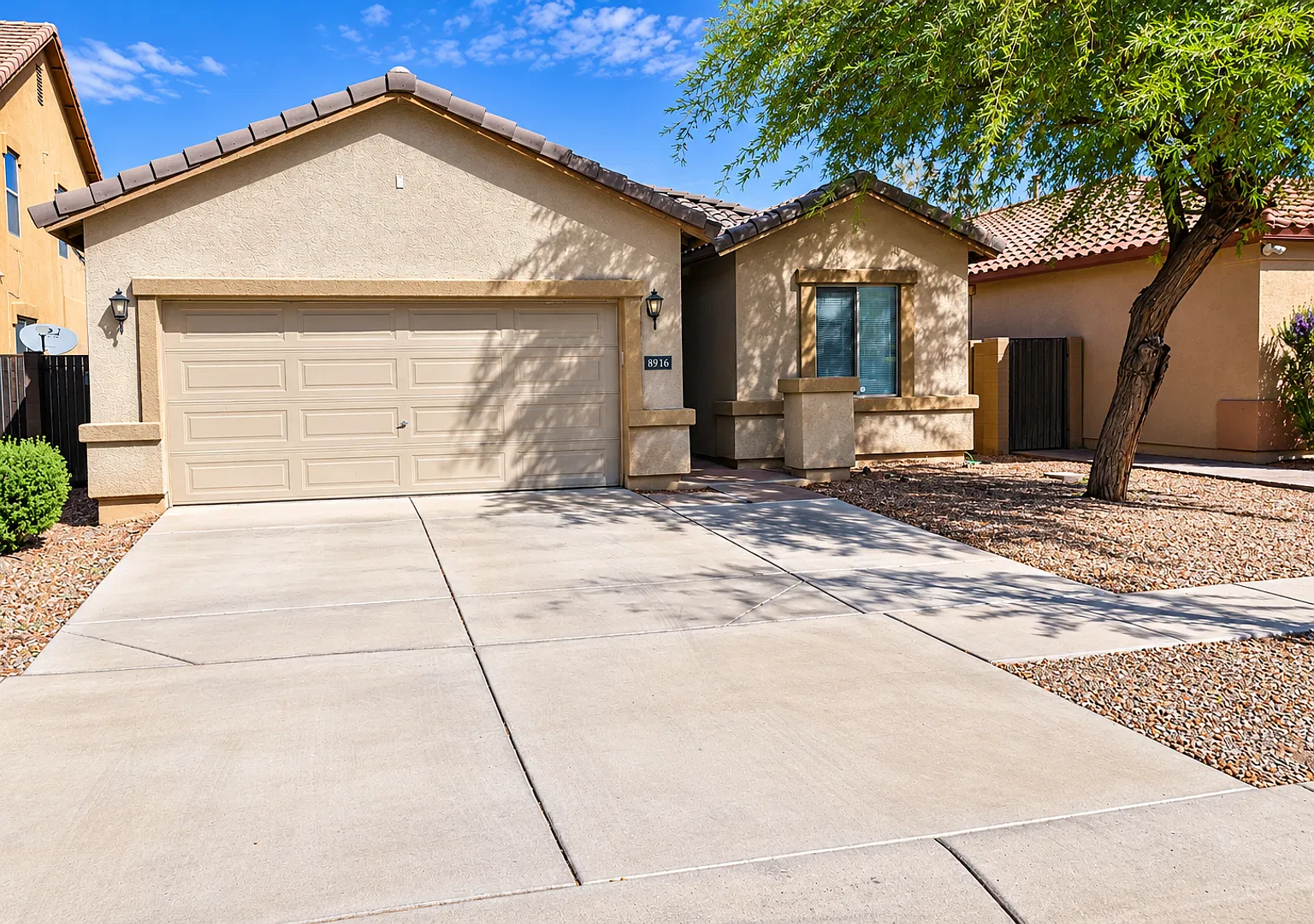 Spacious Tolleson Home With 4 Bedrooms, Den & Backyard Backing To Open Space! — Photo 1
