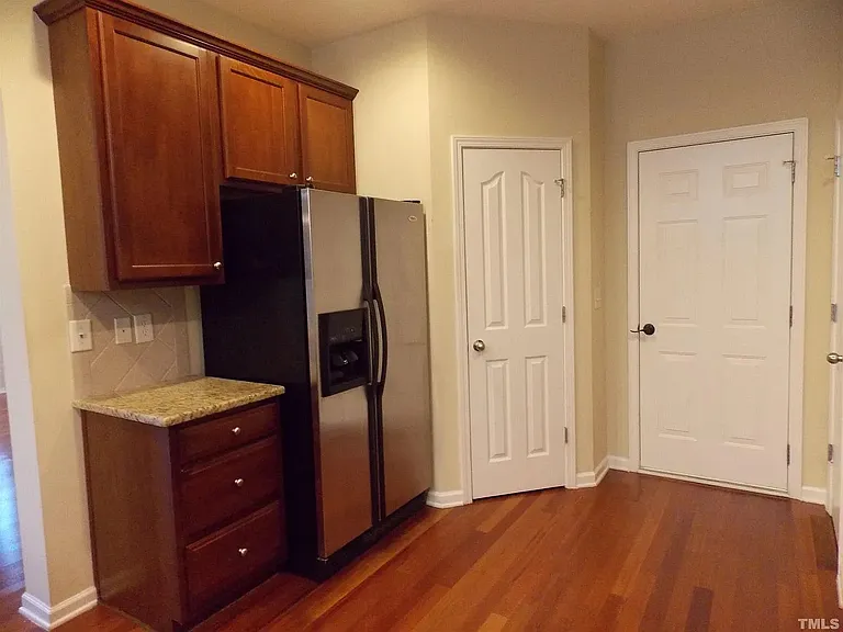 9714 Renfield Dr — Photo 11