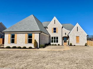 4276 Brooke Dr, Nesbit, MS 38651