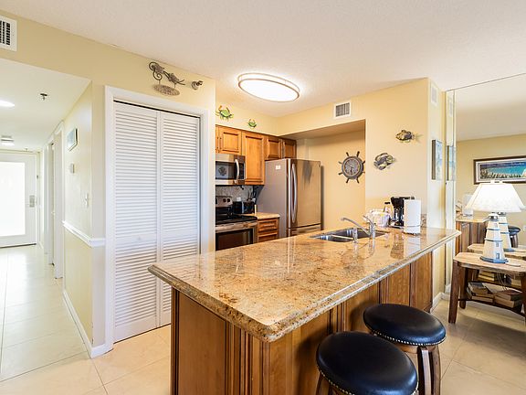 5th image of 500 Burton Dr #4205