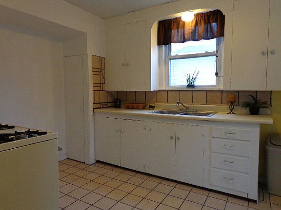 5th image of 969 E Center St