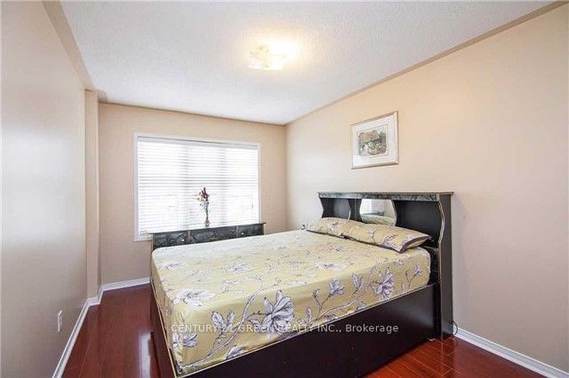 Brampton House for rent - 3 Bedrooms — photo 16