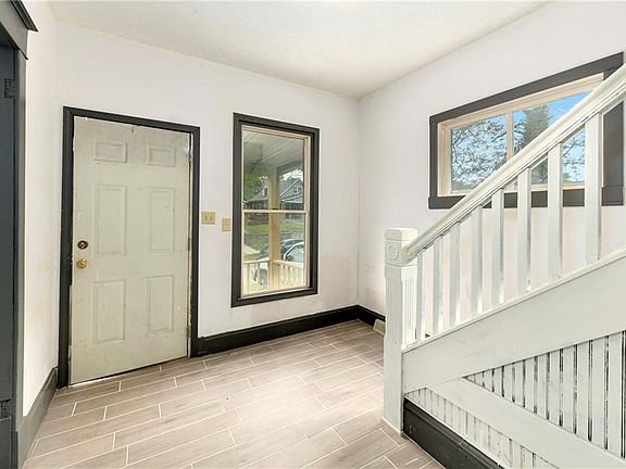 3rd image of 1617 Belmont Ave