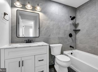 100 Evergreen Dr, Willingboro, NJ 08046