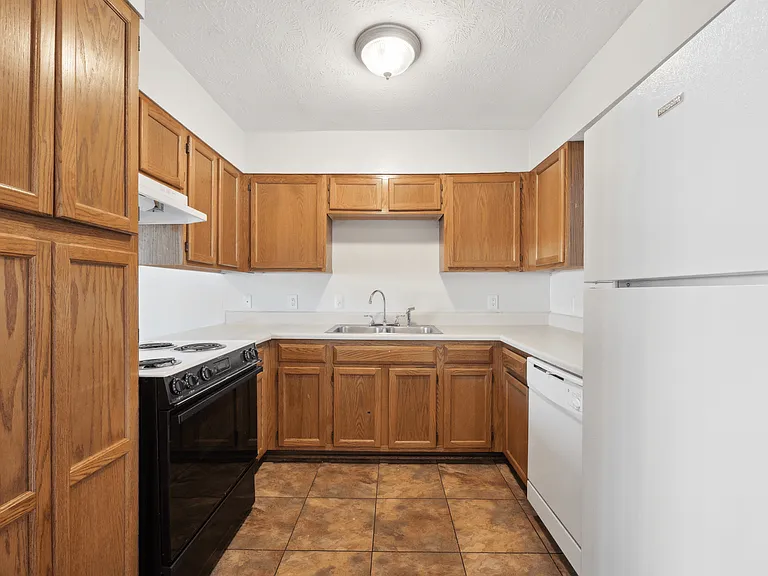 Patriot Point Apartment Homes — Photo 57