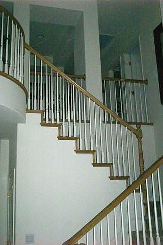 5559 Northborough Dr-Staircase