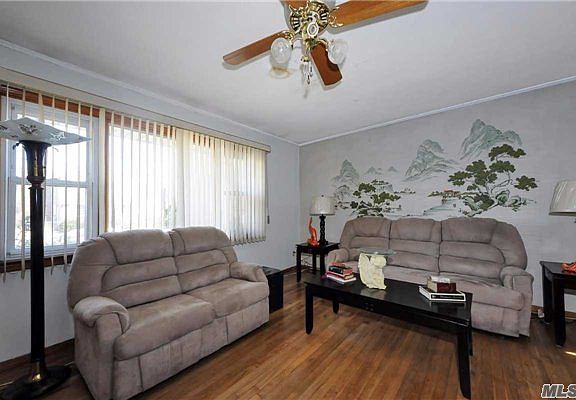 3rd image of 10 Dorset Ave
