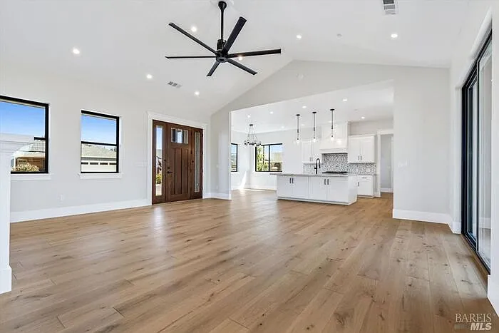 4563 Brighton Dr — Photo 7