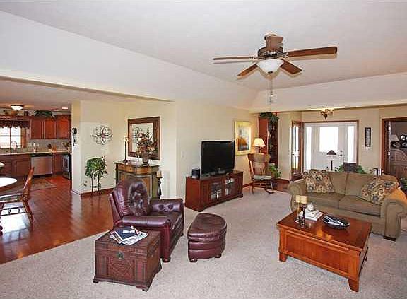 5th image of 3655 Bellmore Dr #46