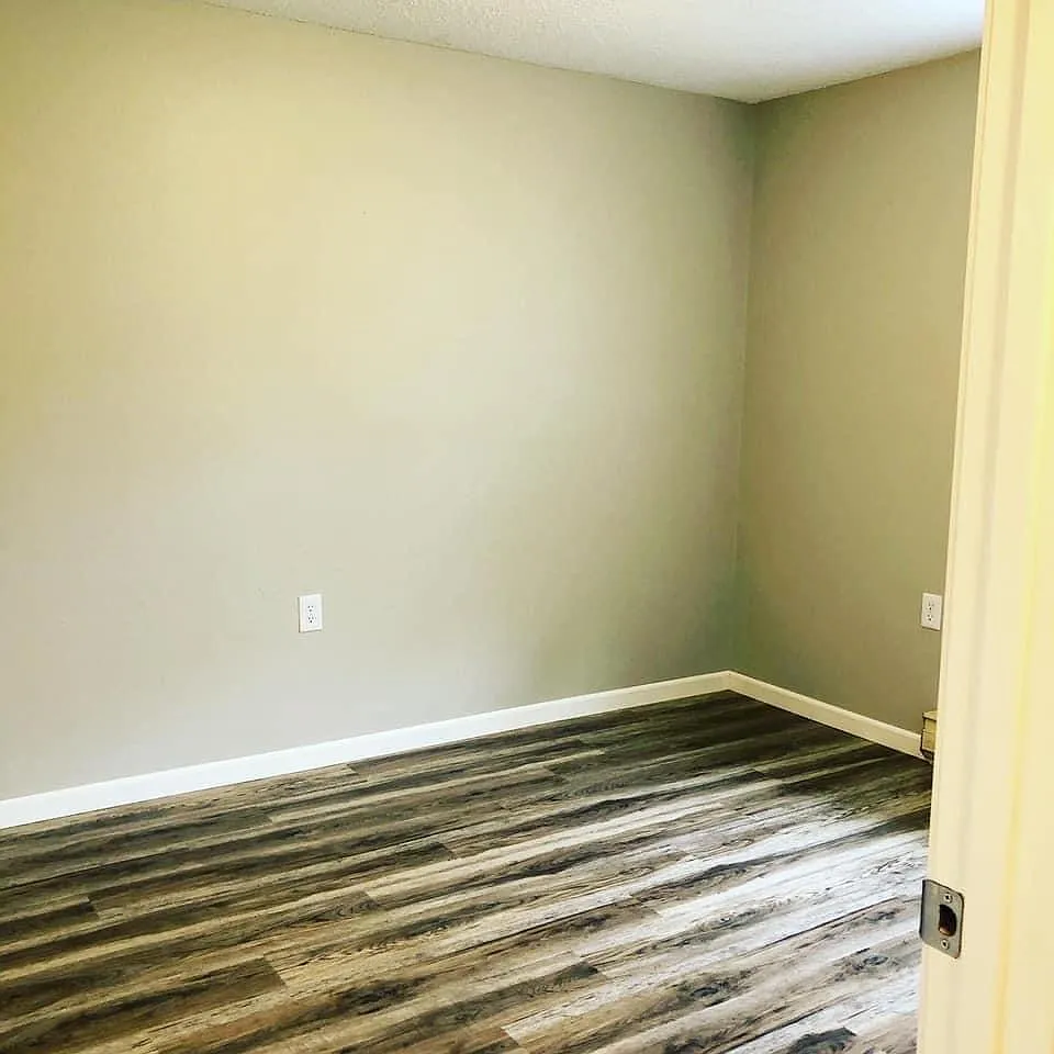 Building Photo - 1436 W Mill St #16