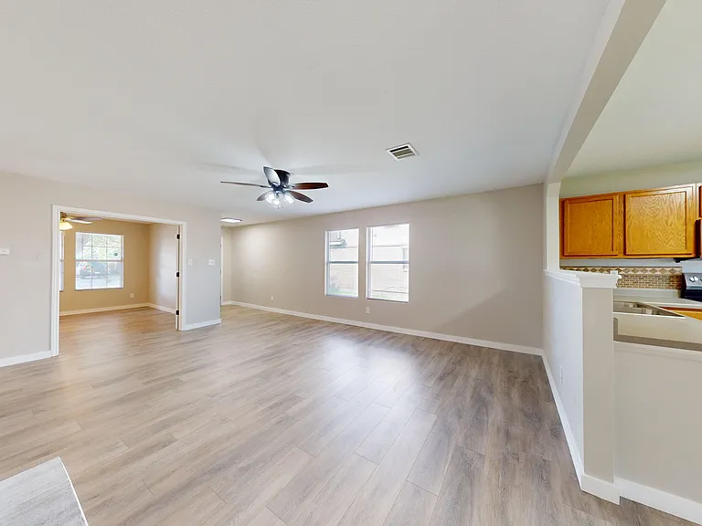 145 S Willow Way — Photo 11
