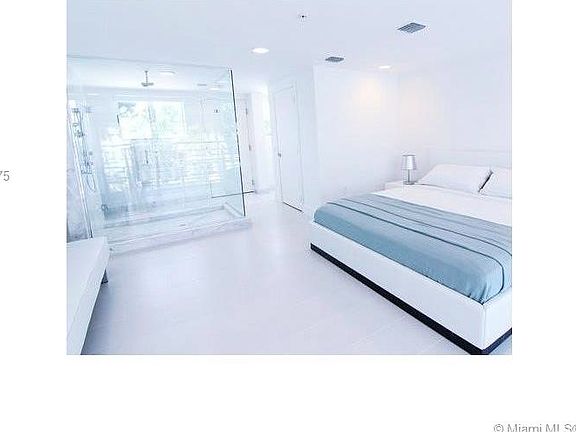 3rd image of 400 Meridian Ave #10