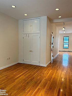 2nd image of 805 6th Ave APT 2