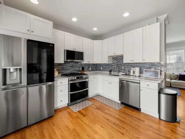 110 D St, South Boston, MA 02127