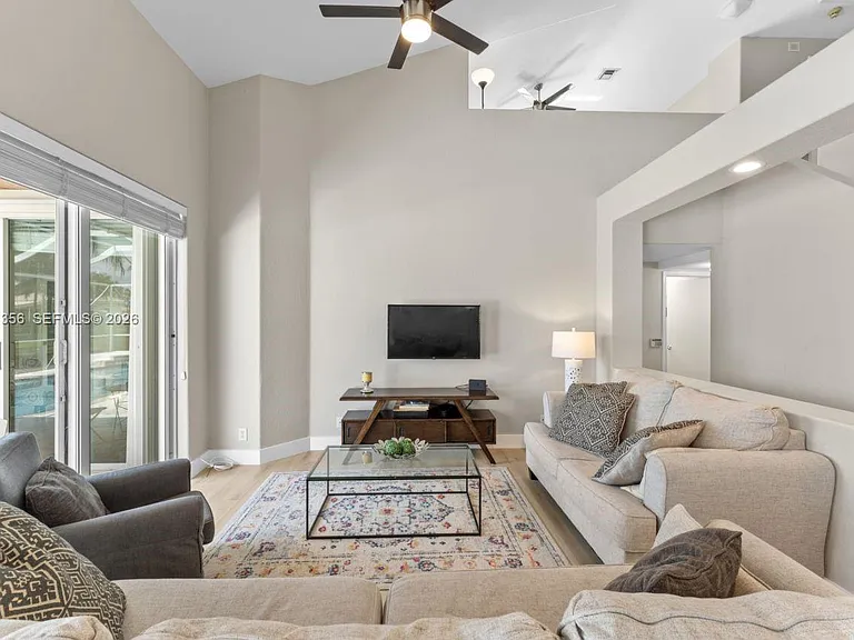 1179 Laguna Springs Dr — Photo 17