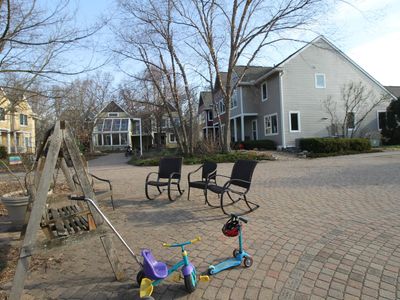 424 Little Lake Dr APT 40, Ann Arbor, MI, 48103