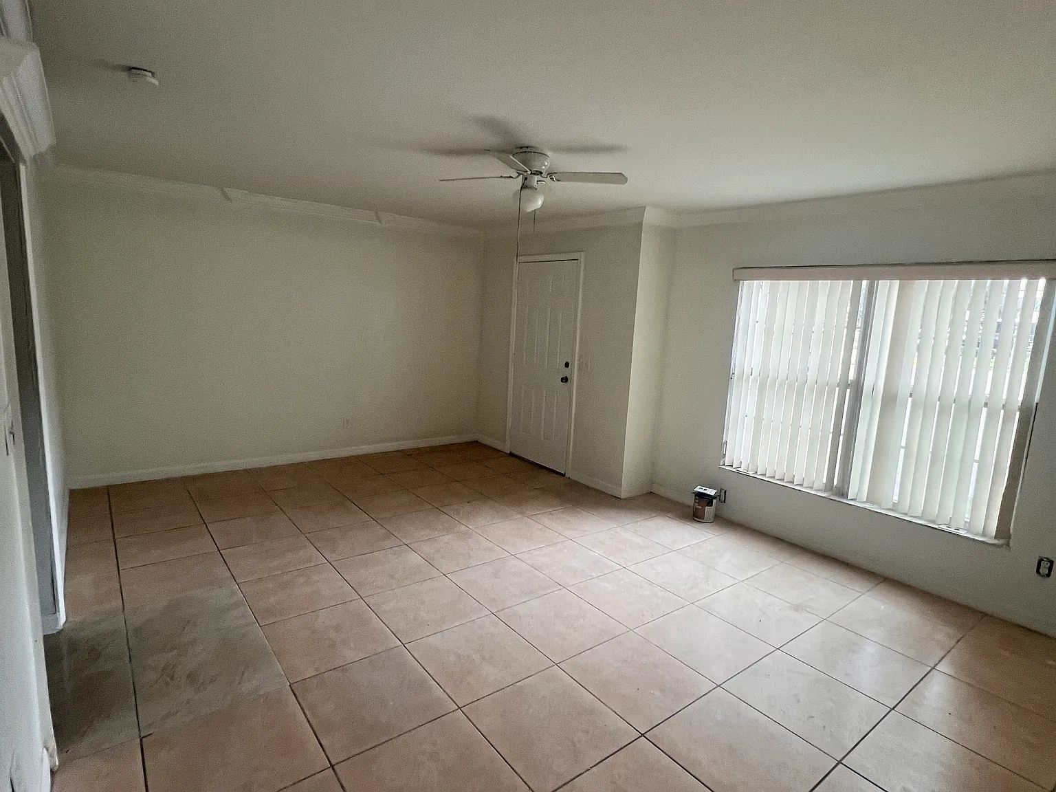 2 bed, 1000 sqft, $1,945 — Photo 3