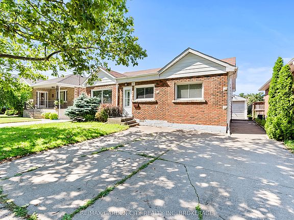 3rd image of 36 Rose Ave