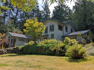 324 Sunset Ave, Eastsound, WA 98245