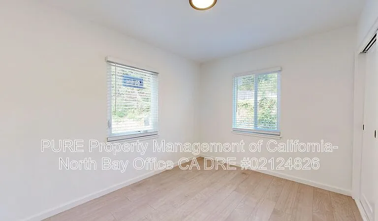 480 Washington Ct — Photo 28