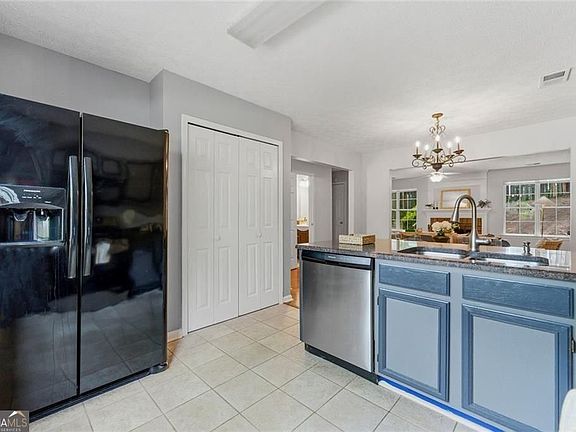 3rd image of 4295 Cabretta Dr SE #1
