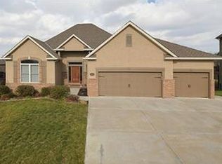 600 Indian Trl, Smithville, MO 64089