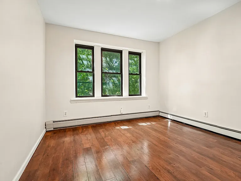 121 Garrison Ave #204 — Photo 8