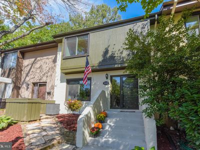 2002 Golf Course Dr, Reston, VA, 20191
