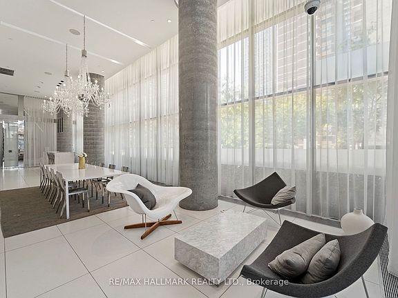 5th image of 185 Roehampton Ave #Penthouse 3502-2