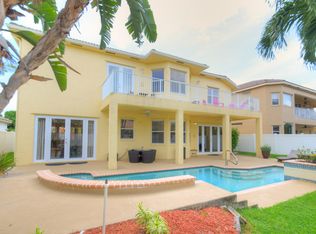 2304 Ridgewood Cir, Royal Palm Beach, FL 33411